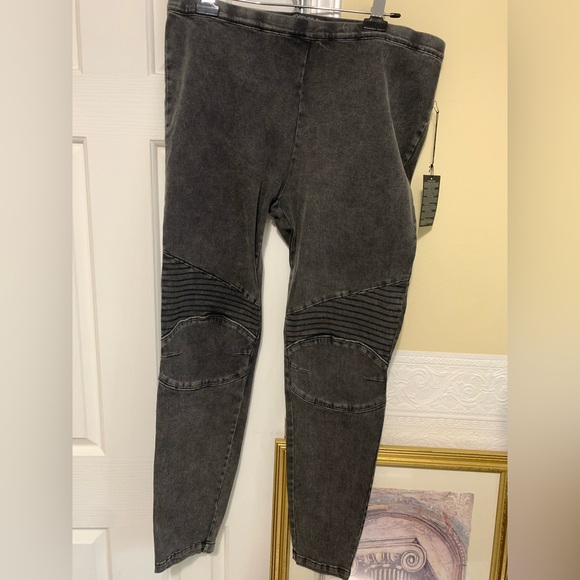 Forever 21 Dark Gray Denim Moto Skinny Jeans  Elastic Waist Plus Size 3X NEW - Picture 8 of 10